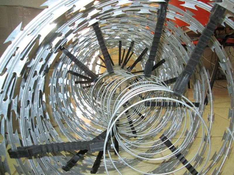 CONCERTINA CLIPADA ELETRIFICADA